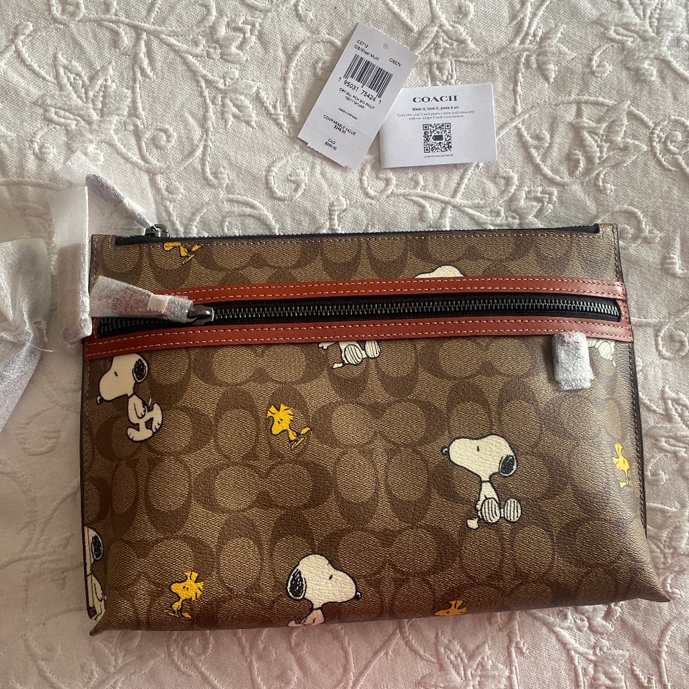 Coach x Peanut large Carry All pouch